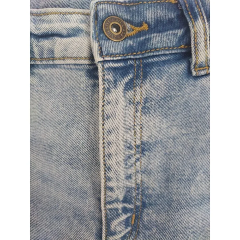 Childrens Art Class Blue Distressed Denim Jeans Size 12 With Stretch, NWT.
